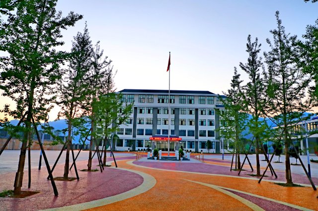 2020年5月29日，新建投入使用的红光九年一贯制学校（陈洪 摄）.jpg